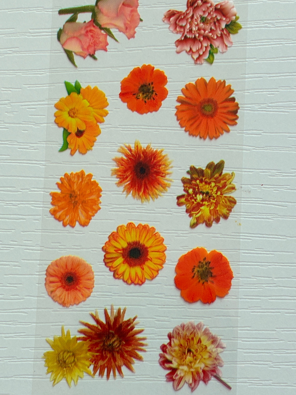 Foil Nail Art – Fleurs orangées et multicolores