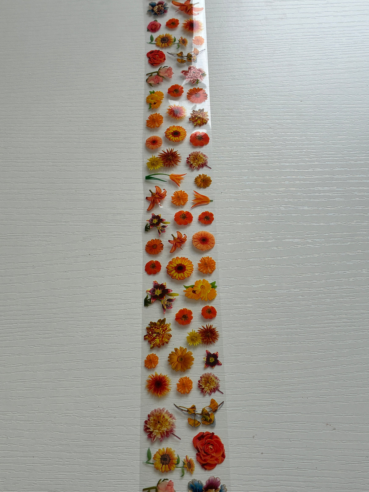 Foil Nail Art – Fleurs orangées et multicolores