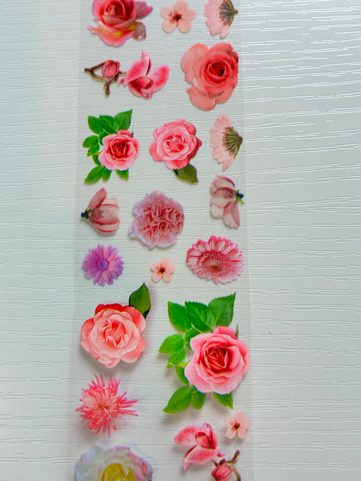 Foil Nail Art – Roses et fleurs roses délicates
