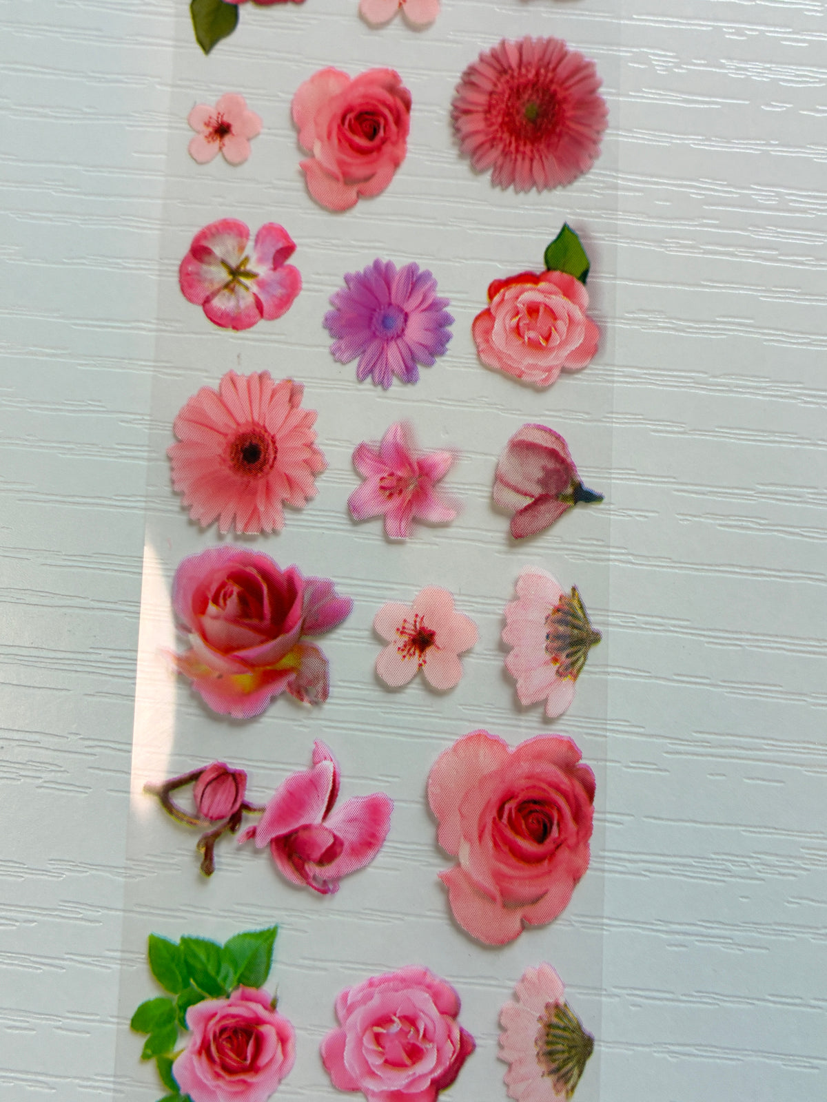 Foil Nail Art – Roses et fleurs roses délicates