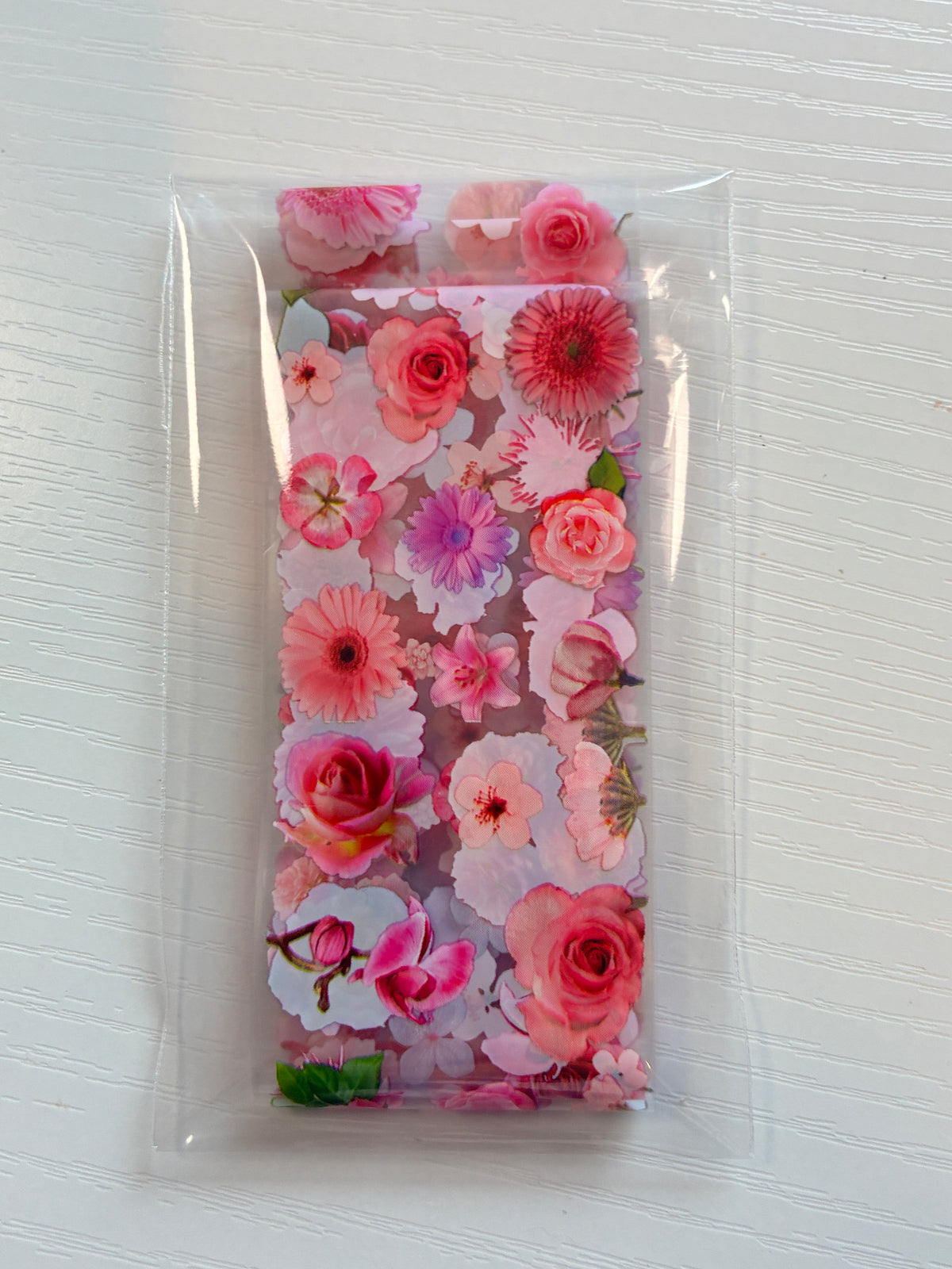 Foil Nail Art – Roses et fleurs roses délicates