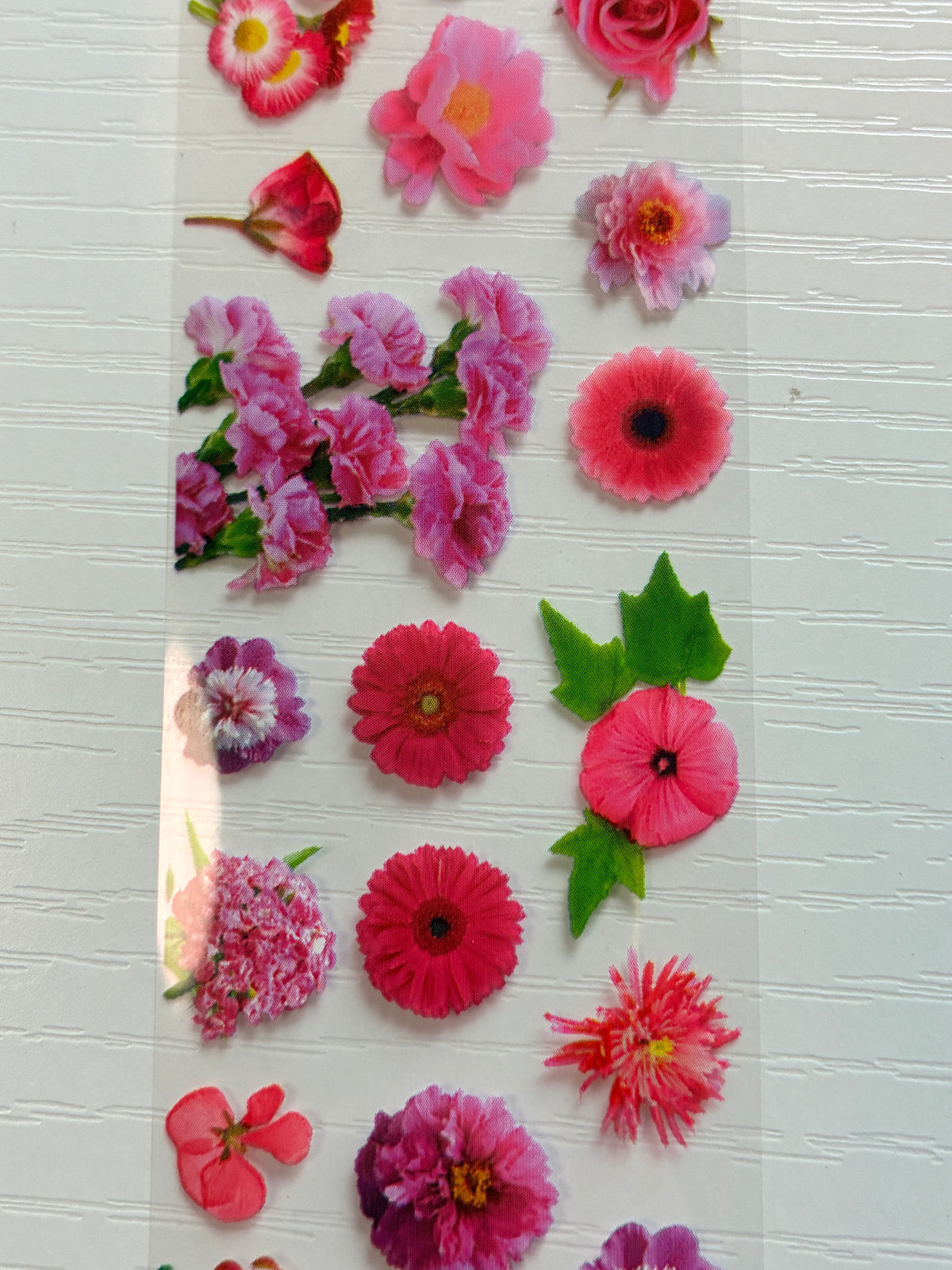 Foil Nail Art – Fleurs roses, fuchsia et rouges