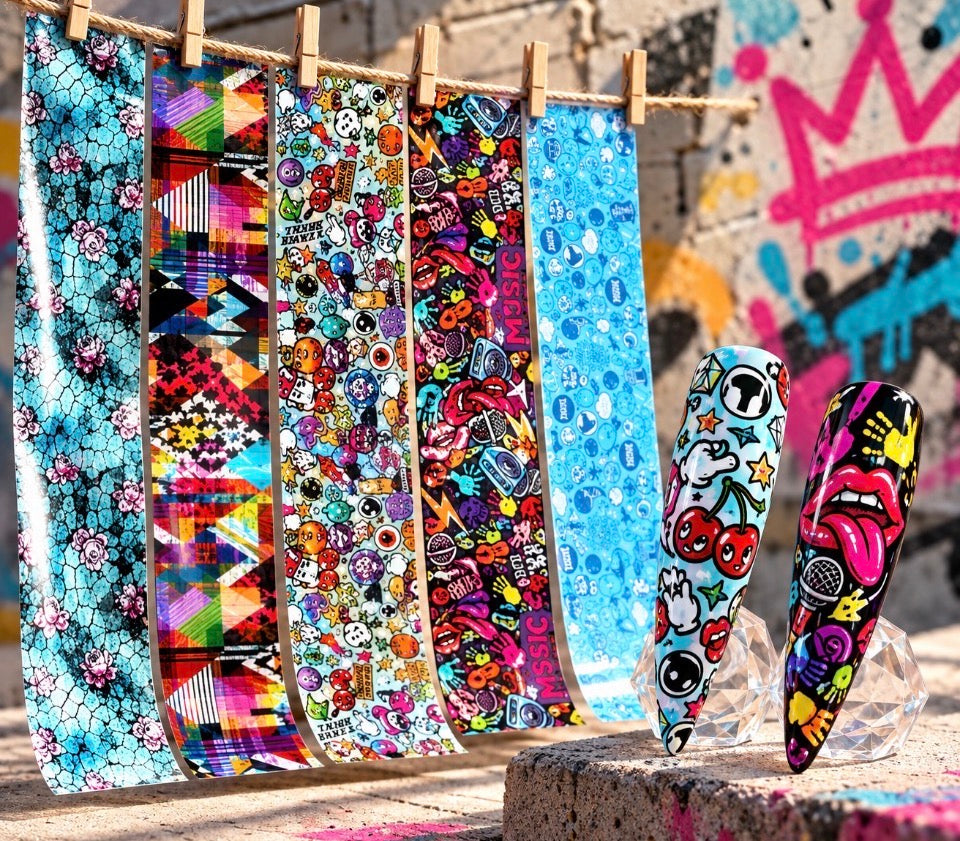 Foils Nail Art – Graffitis, motifs géométriques et fleurs – Lot de 5