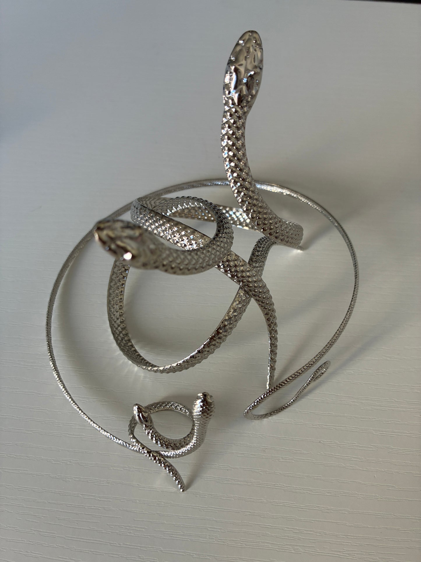 Parure Ophidia – 4 bijoux serpent ajustables – Argentée