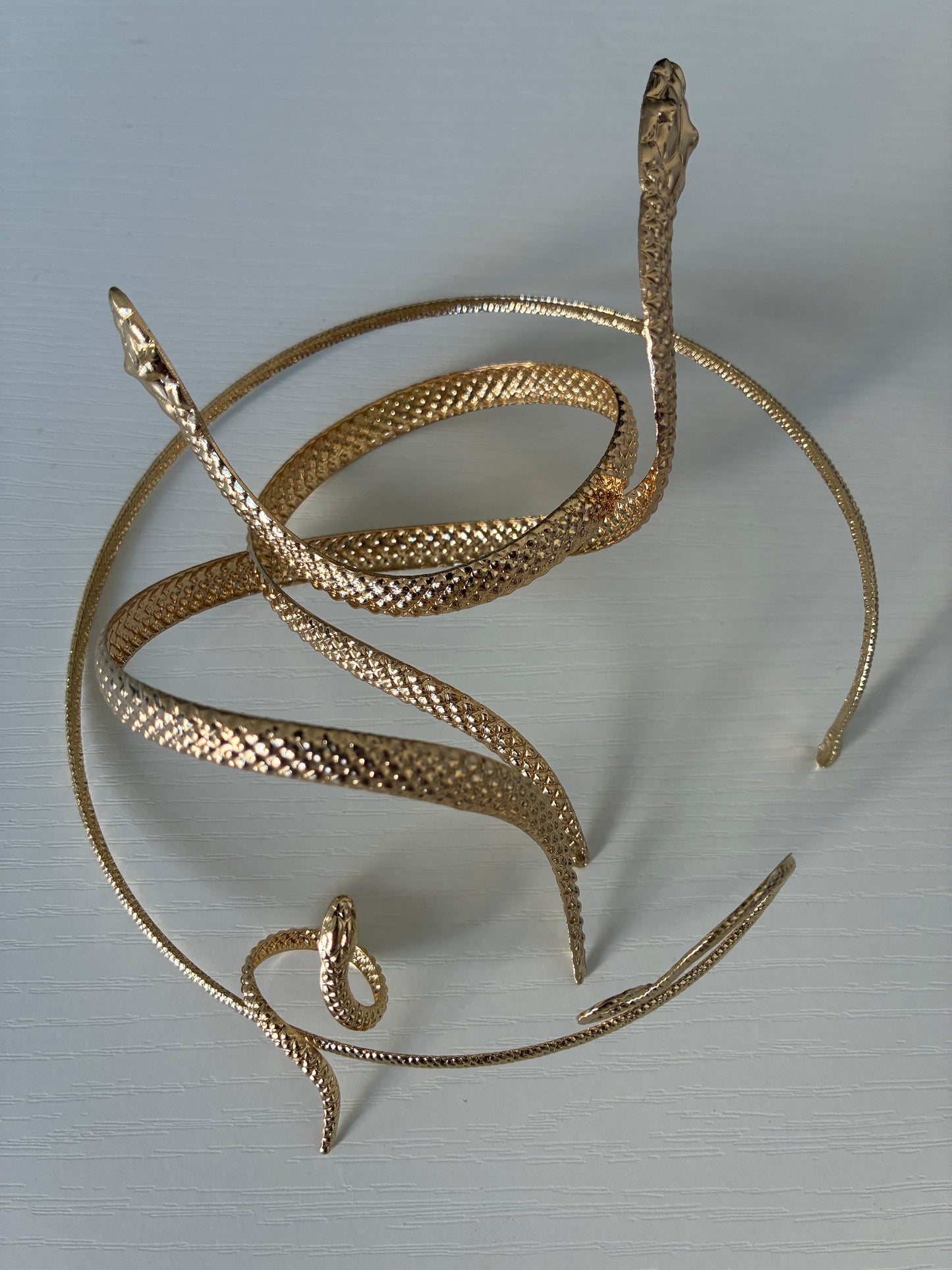 Parure Ophidia – 4 bijoux serpent ajustables – Dorée