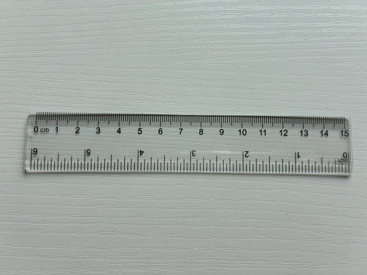 Règle transparente rigide 15 cm pour mesurer les ongles
